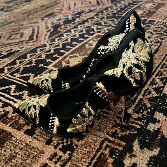 Marc Fisher Heels 5.5 - Picture 2 of 3